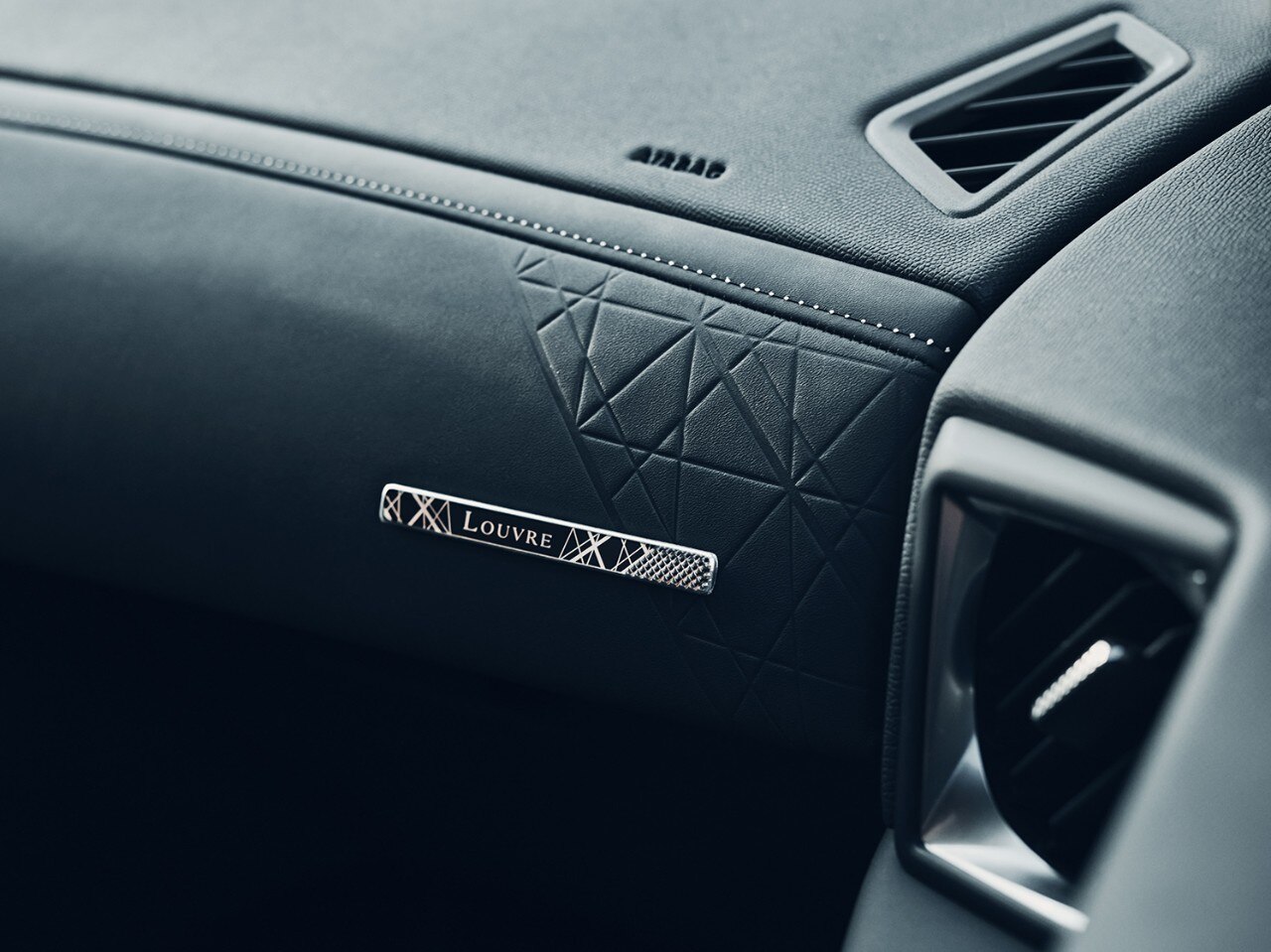 DS7 Crossback & Musée du Louvre